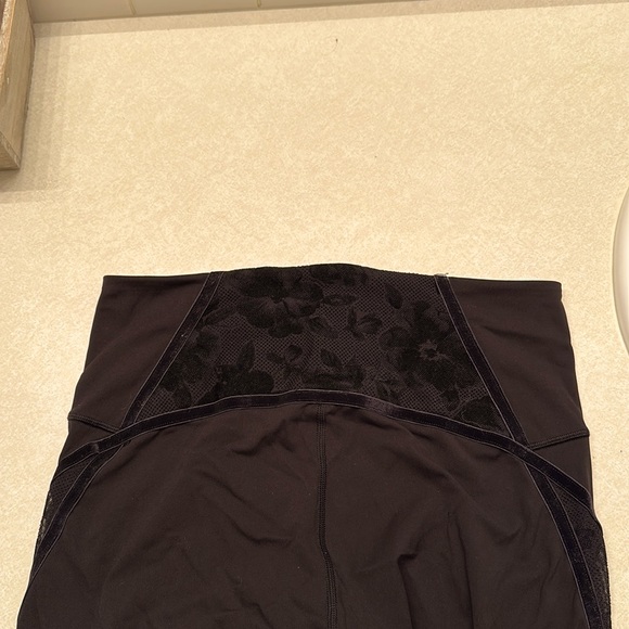 Lululemon Leggings With Sheer Floral And Velvet Panels - Picture 7 of 8